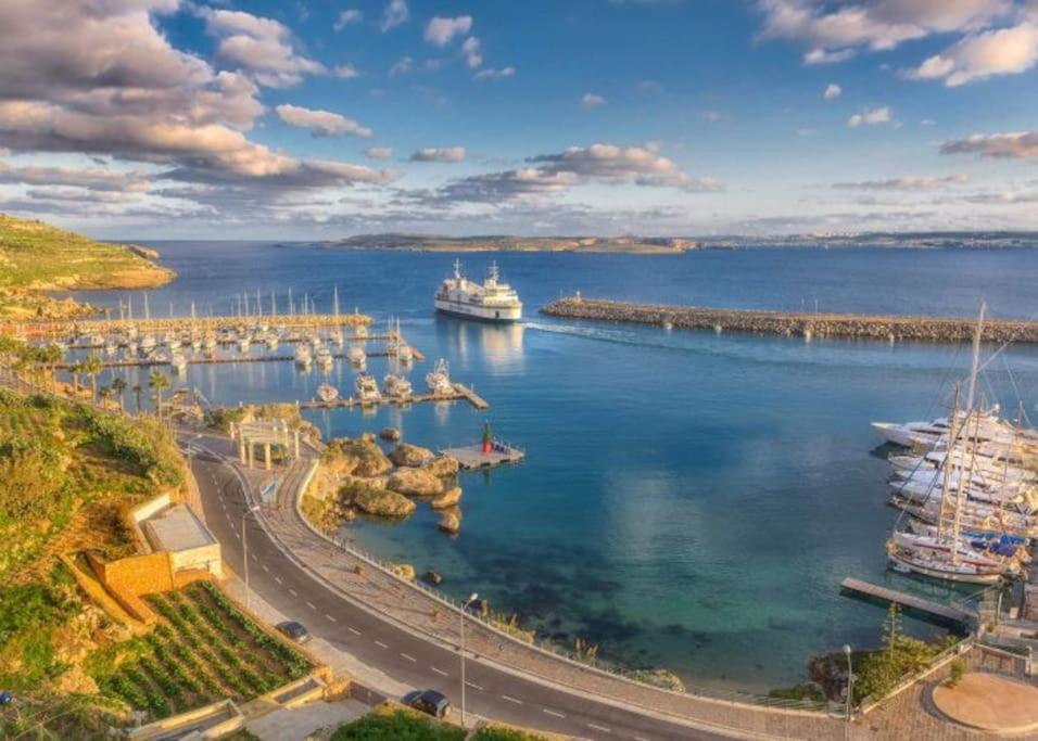 דירות Seafront Penthouse With Terrace In Xlendi, Gozo מראה חיצוני תמונה